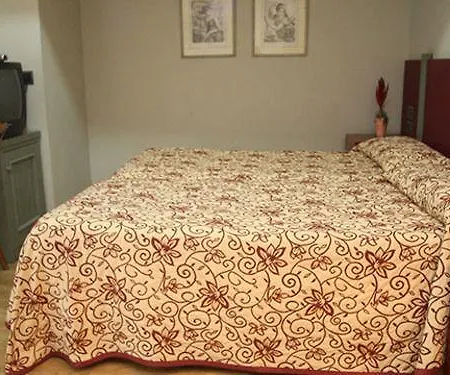 מלון Boutique Castilla 2*
