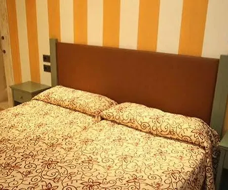 Boutique Castilla 2* סוריה